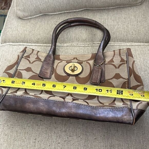 Vtg Coach Signature Shoulder Tote Purse Pockets Pouches Twist Lock Blue Interior - Picture 15 of 16